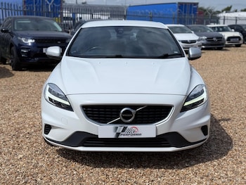 Used Volvo V40 2016 for sale - 79349405: Photo