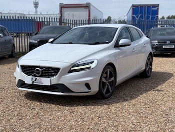 Used Volvo V40 2016 for sale - 79349405: Photo