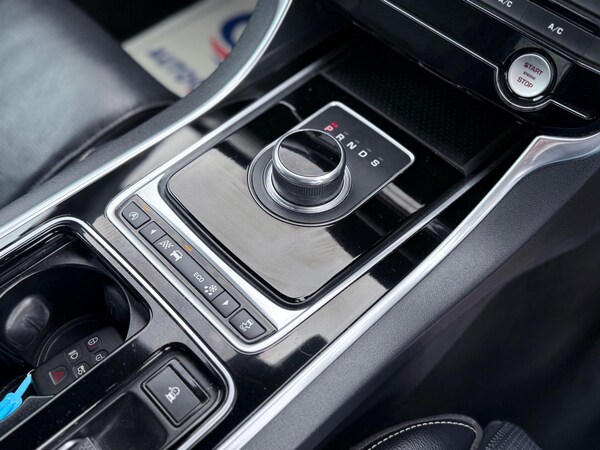 Used Jaguar XF 2016 for sale - 76158691: Photo 33