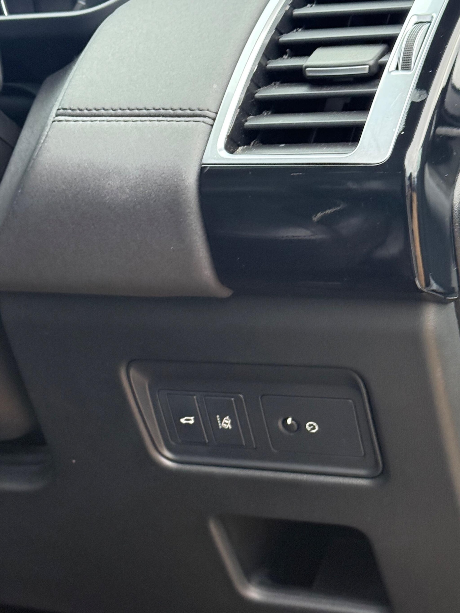 Used Land Rover Discovery 2017 for sale - 77737934: Photo 44