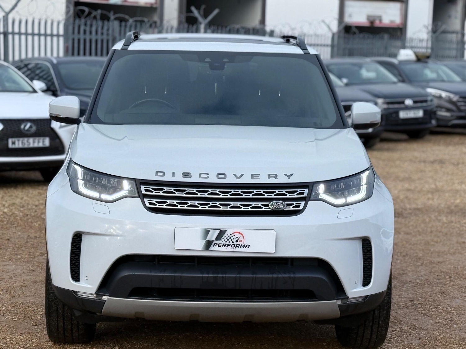 Used Land Rover Discovery 2017 for sale - 77737934: Photo 7