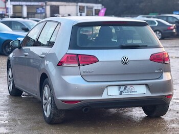Used Volkswagen Golf 2015 for sale - 77305996: Photo