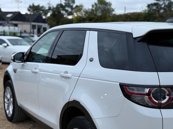 Used Land Rover Discovery Sport 2016 for sale - 76282796: Photo 10