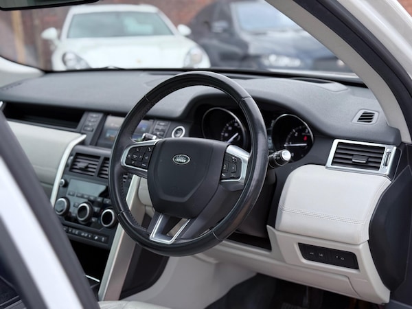 Used Land Rover Discovery Sport 2016 for sale - 76282796: Photo 30