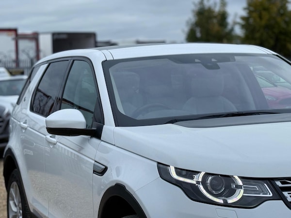 Used Land Rover Discovery Sport 2016 for sale - 76282796: Photo 33