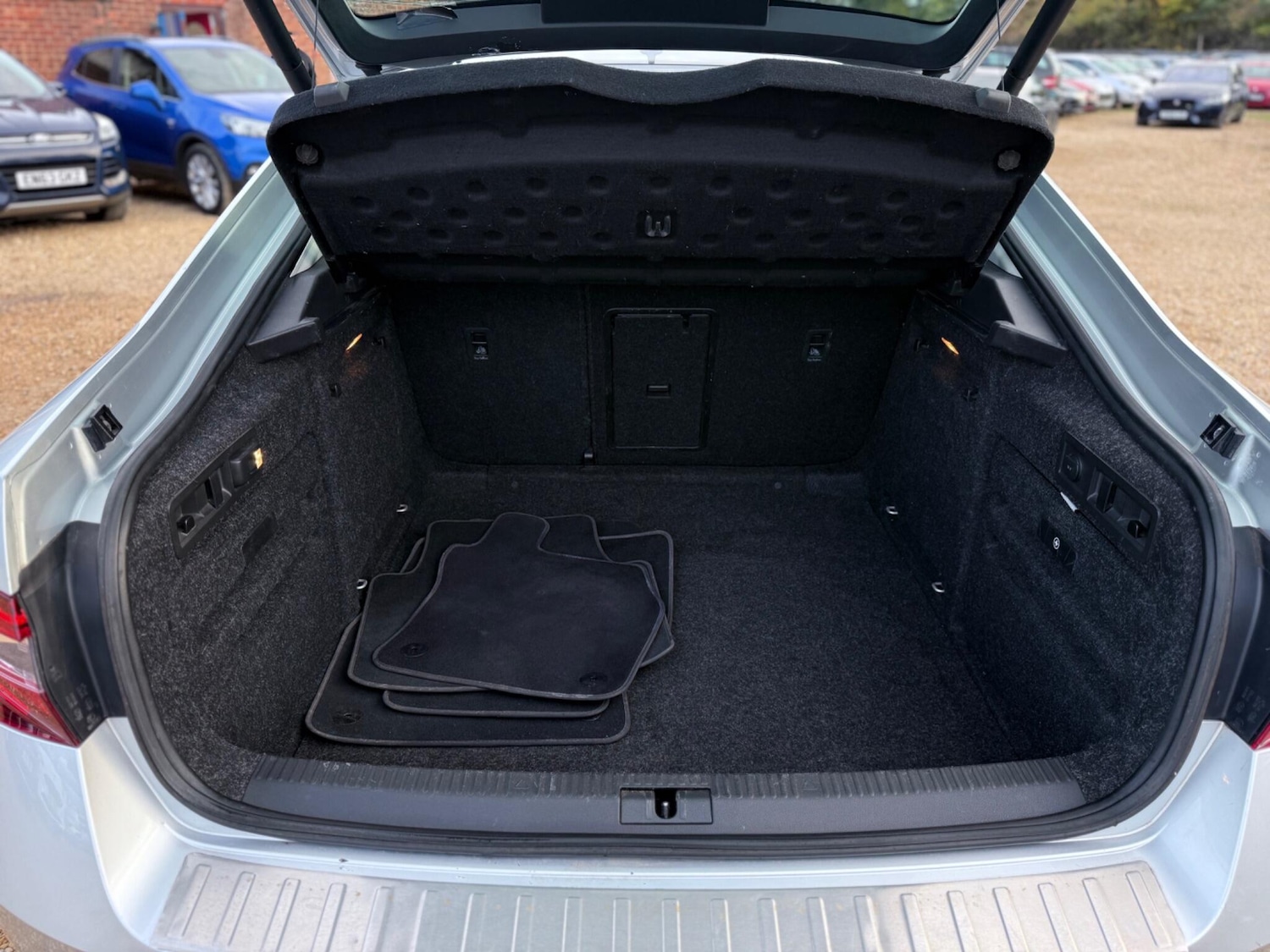 Used Skoda Superb 2016 for sale - 76572963: Photo 16