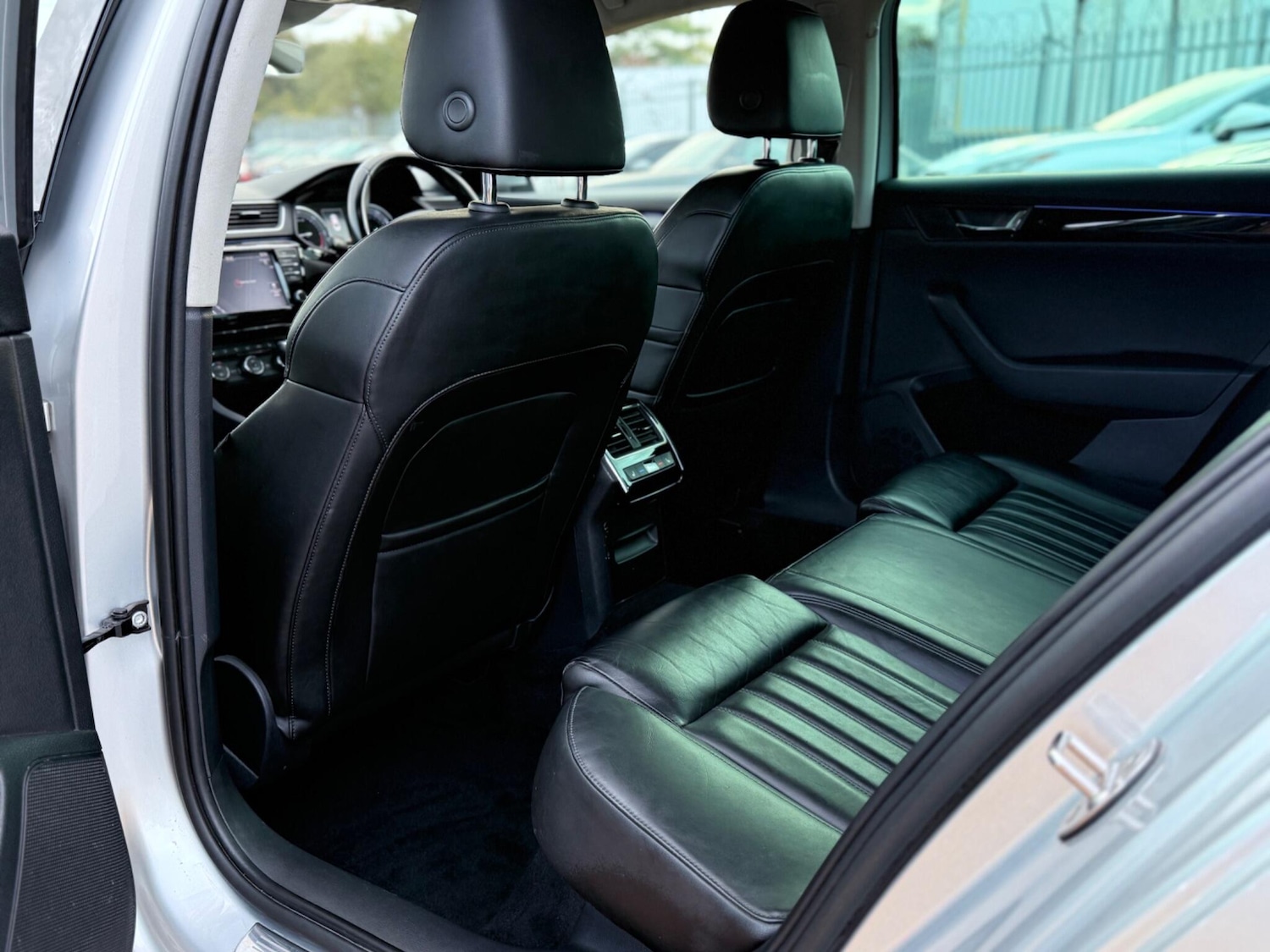 Used Skoda Superb 2016 for sale - 76572963: Photo 19