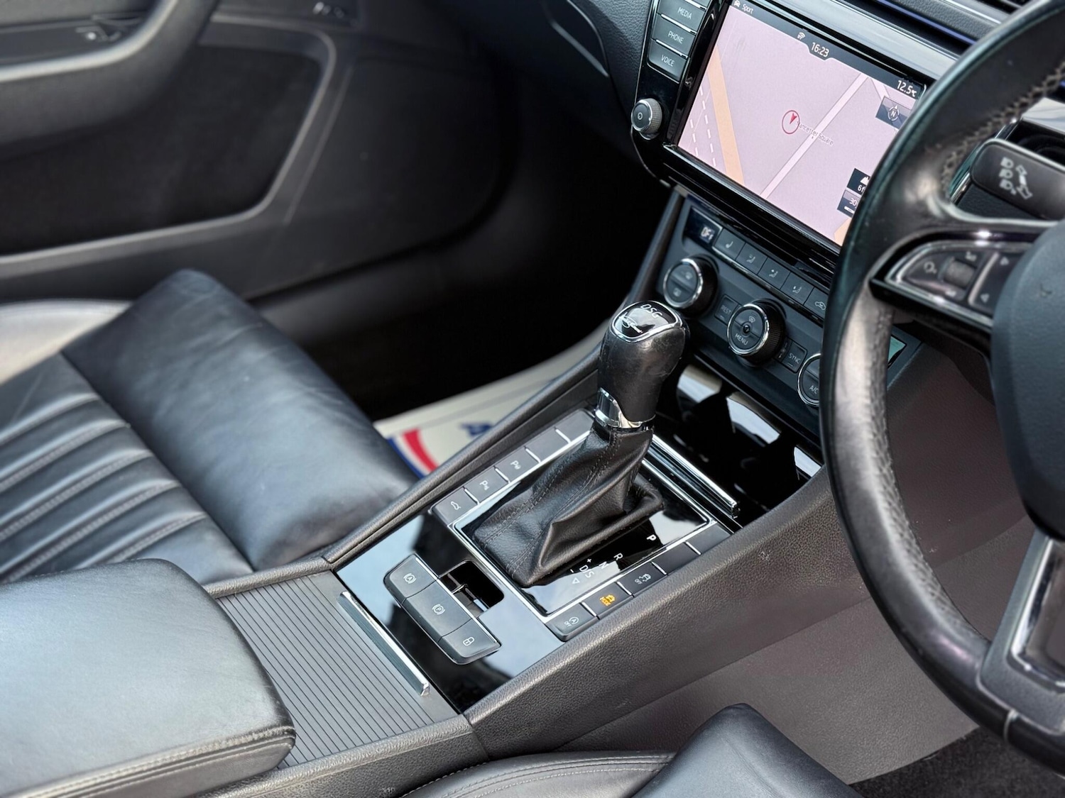 Used Skoda Superb 2016 for sale - 76572963: Photo 27