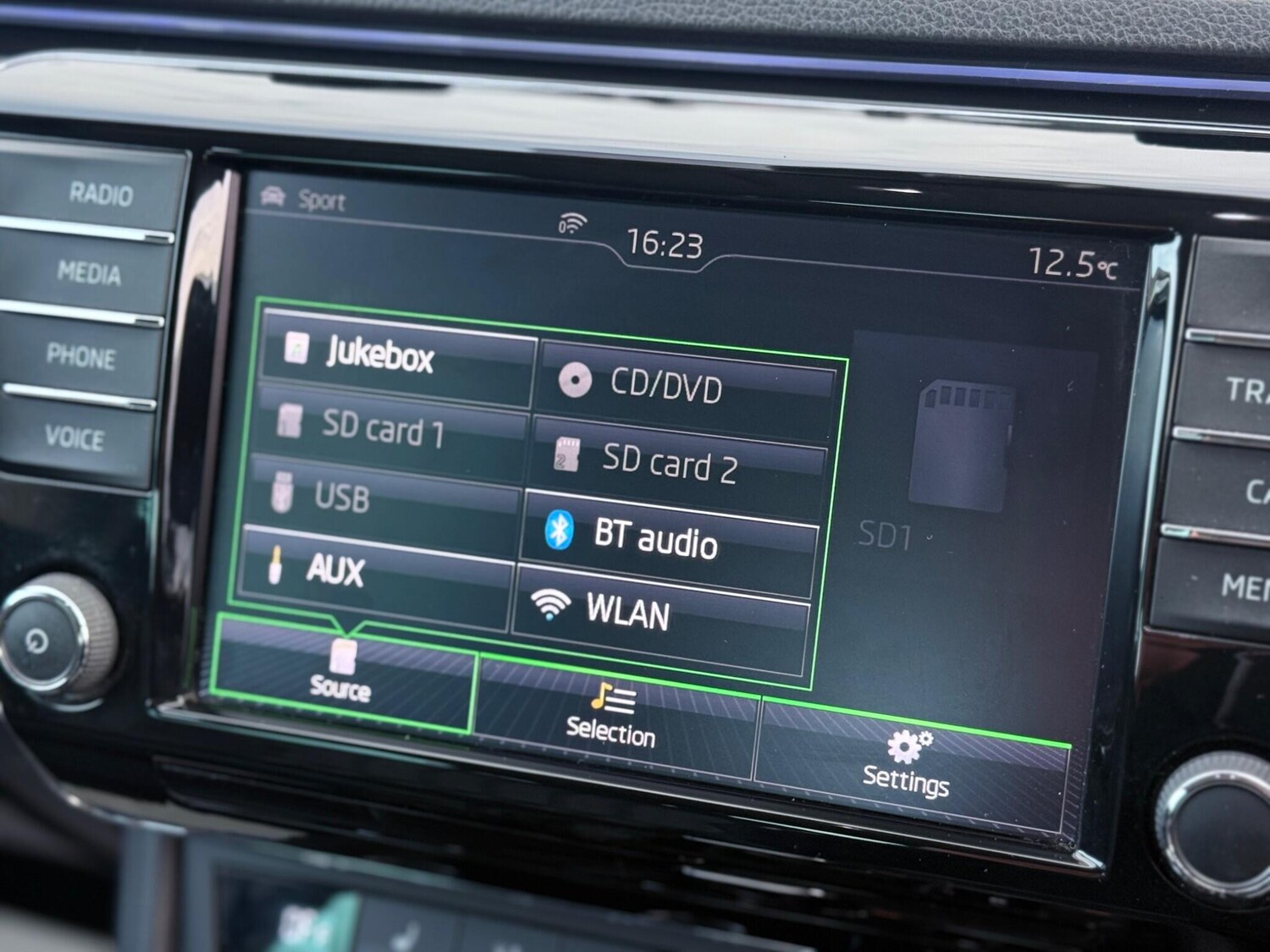 Used Skoda Superb 2016 for sale - 76572963: Photo 30