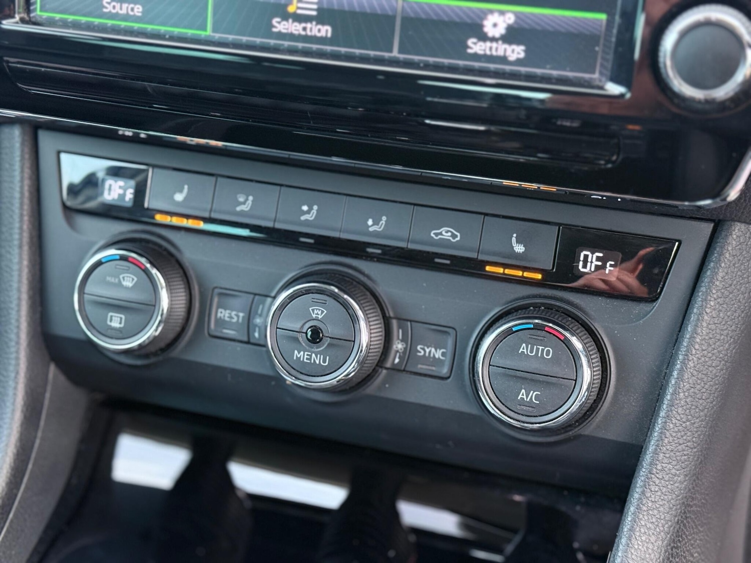 Used Skoda Superb 2016 for sale - 76572963: Photo 31