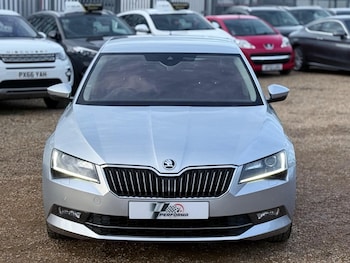 Used Skoda Superb 2016 for sale - 76572963: Photo