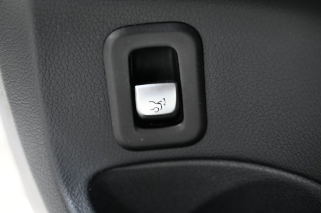 Used Mercedes-Benz C Class 2014 for sale - 76848391: Photo 43