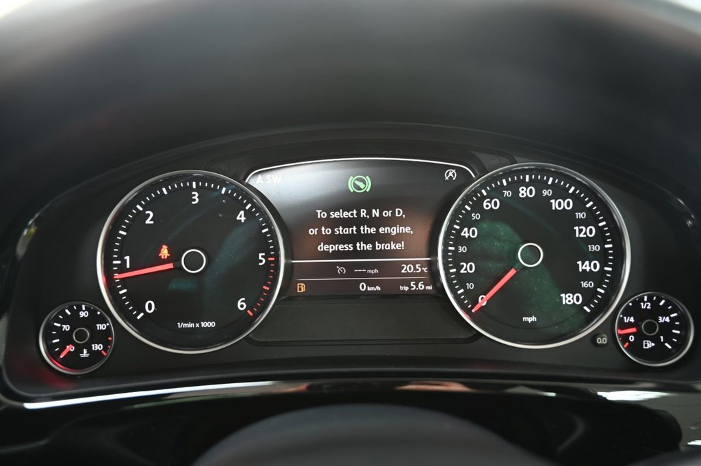 Used Volkswagen Touareg 2016 for sale - 76751382: Photo 21