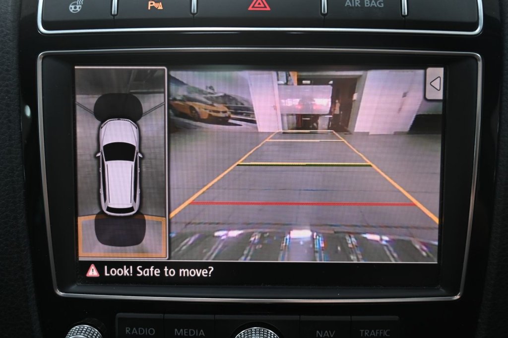 Used Volkswagen Touareg 2016 for sale - 76751382: Photo 26