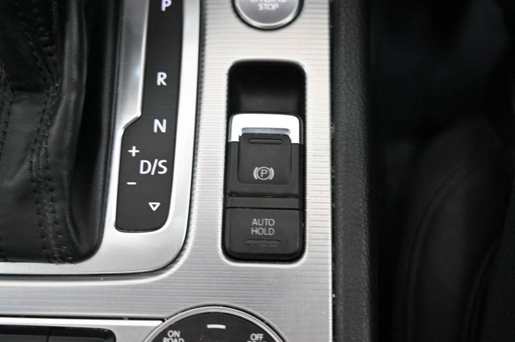 Used Volkswagen Touareg 2016 for sale - 76751382: Photo 30