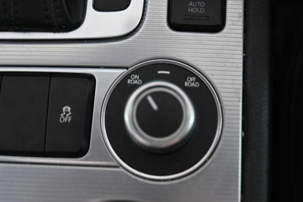 Used Volkswagen Touareg 2016 for sale - 76751382: Photo 32