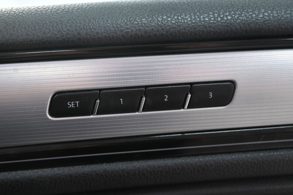 Used Volkswagen Touareg 2016 for sale - 76751382: Photo 35