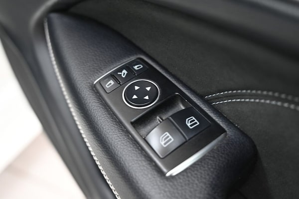 Used Mercedes-Benz C-Class 2015 for sale - 75275724: Photo 33