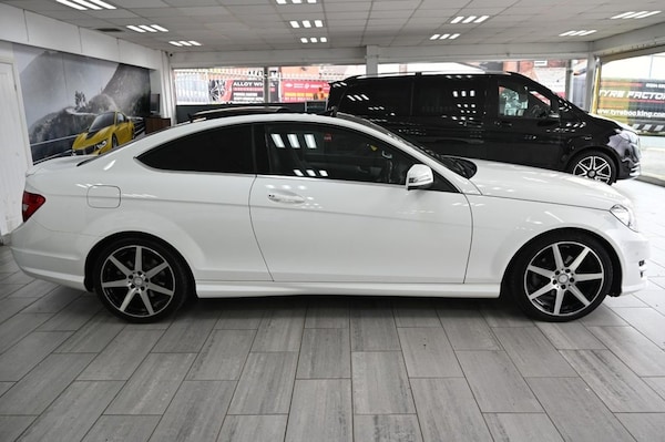 Used Mercedes-Benz C-Class 2015 for sale - 75275724: Photo 3