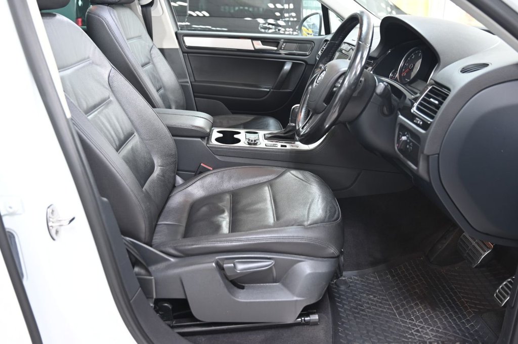 Used Volkswagen Touareg 2013 for sale - 76962121: Photo 21