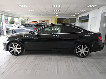 Used Mercedes-Benz C-Class 2013 for sale - 75911858: Photo