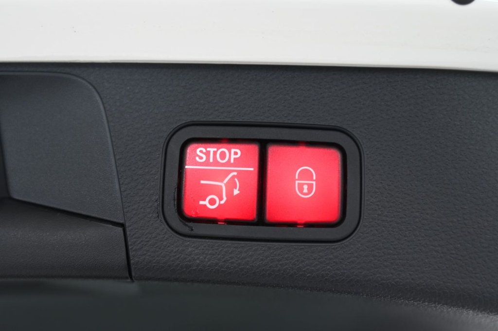 Used Mercedes-Benz C Class 2015 for sale - 77098951: Photo 37