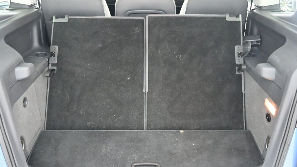 Used Volkswagen Touran 2013 for sale - 77885045: Photo 11