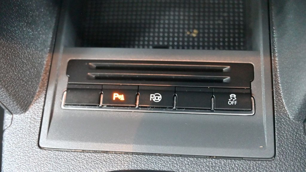 Used Volkswagen Touran 2013 for sale - 77885045: Photo 30