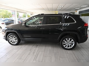 Used Jeep Cherokee 2016 for sale - 78582638: Photo