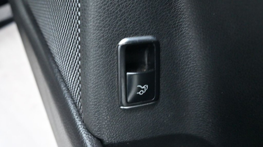 Used Mercedes-Benz CLA 2018 for sale - 77685487: Photo 35