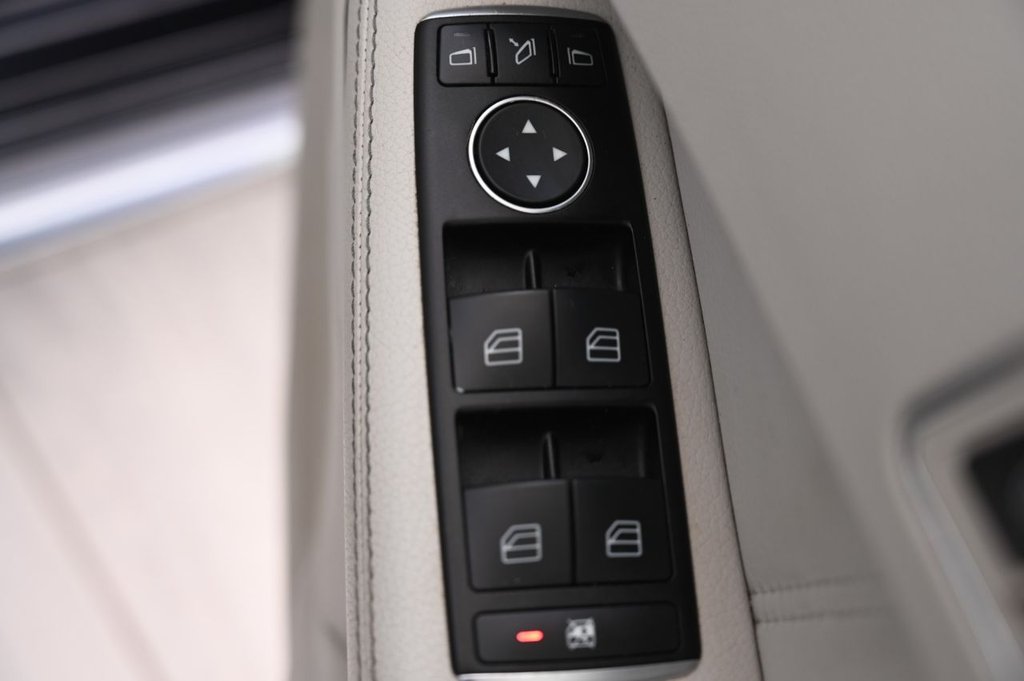 Used Mercedes-Benz E Class 2013 for sale - 77341542: Photo 28