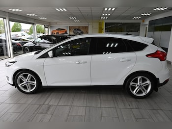 Used Ford Focus 2016 for sale - 78702352: Photo