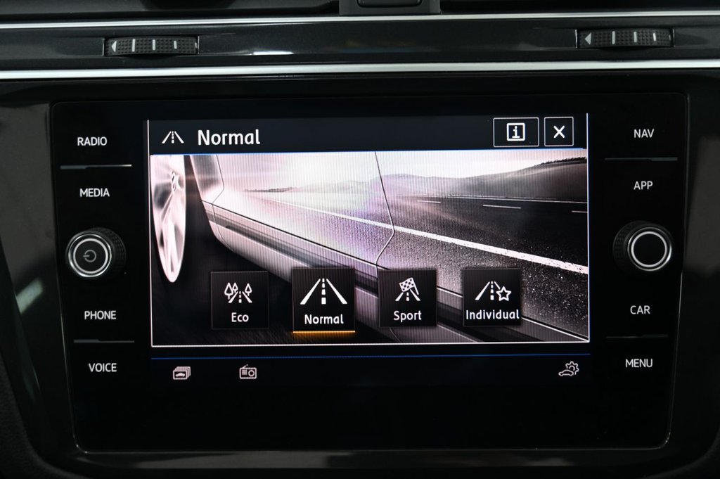 Used Volkswagen Tiguan 2020 for sale - 77621476: Photo 30