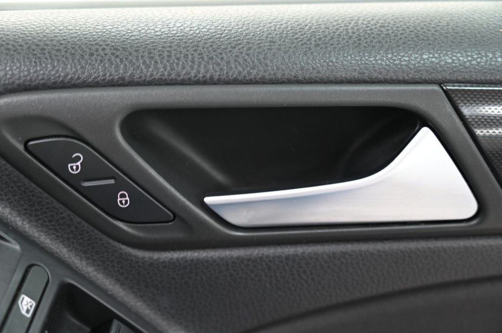 Used Volkswagen Golf 2012 for sale - 77383642: Photo 32