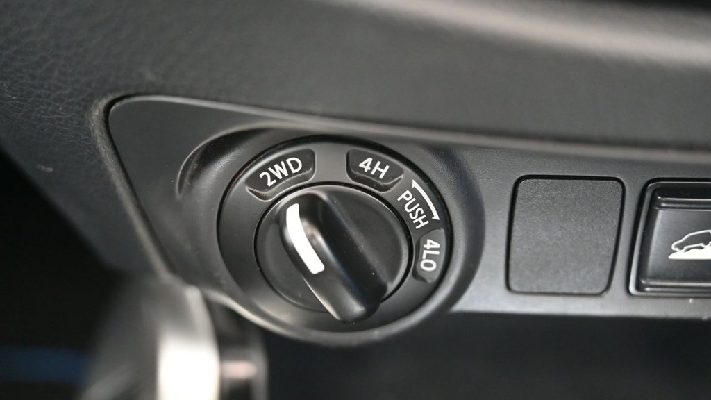 Used Nissan Navara 2019 for sale - 76546663: Photo 28