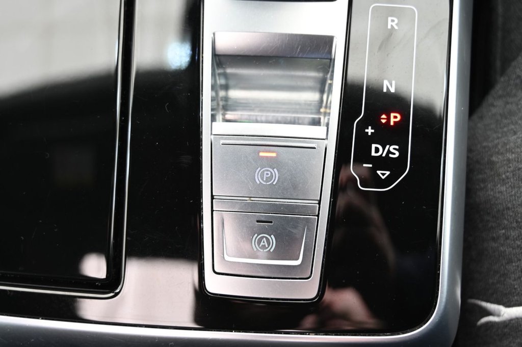 Used Audi Q8 2020 for sale - 76367587: Photo 33