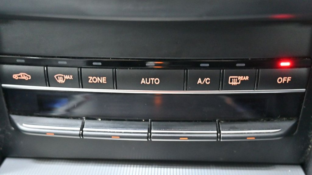 Used Mercedes-Benz E Class 2014 for sale - 77879604: Photo 27