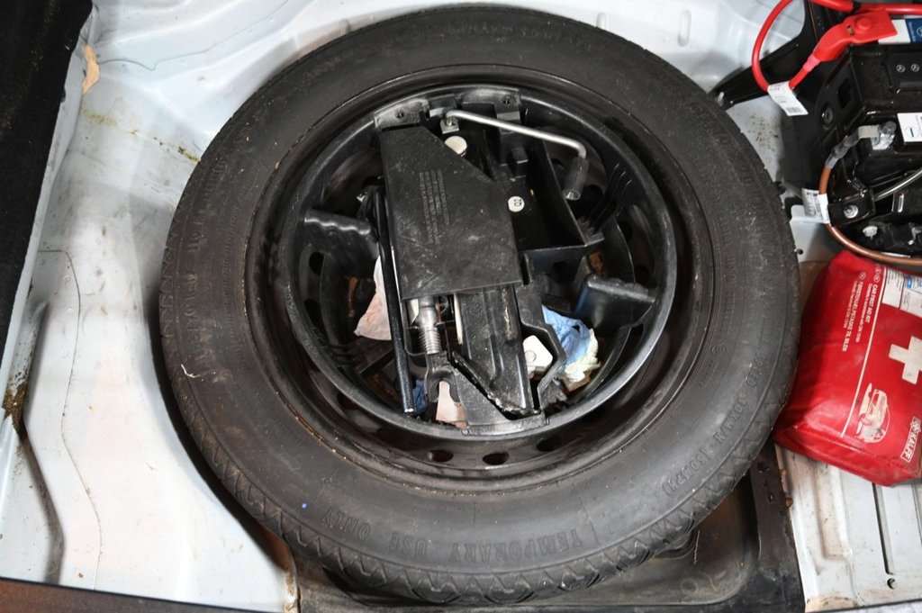 Used Mercedes-Benz E Class 2014 for sale - 77879604: Photo 36