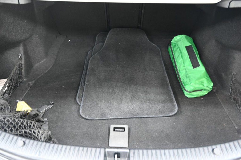 Used Mercedes-Benz C Class 2016 for sale - 76867275: Photo 11