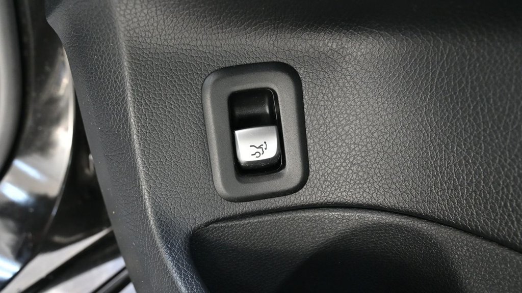 Used Mercedes-Benz C Class 2014 for sale - 77014448: Photo 38