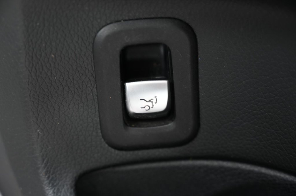 Used Mercedes-Benz C Class 2015 for sale - 77764881: Photo 41