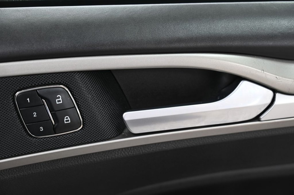 Used Ford Mondeo 2019 for sale - 77302069: Photo 32