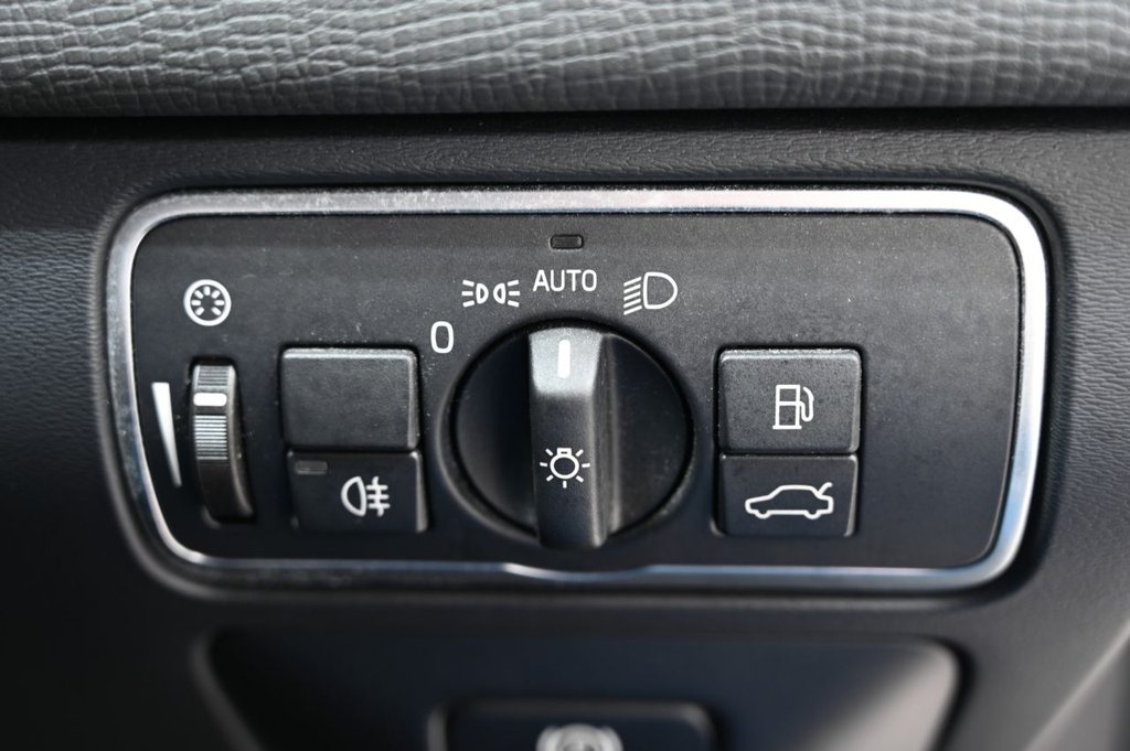 Used Volvo XC60 2014 for sale - 76333406: Photo 33