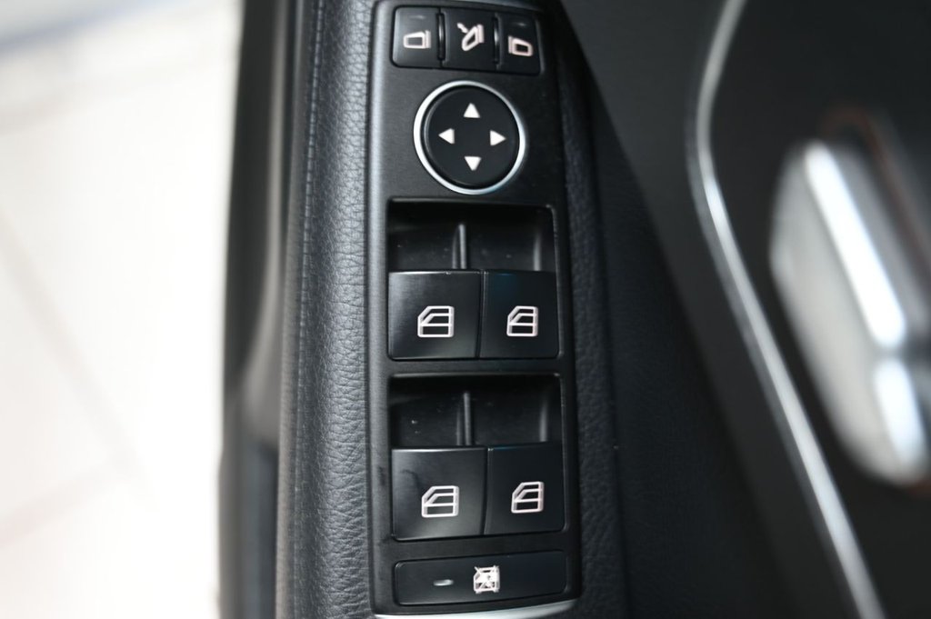 Used Mercedes-Benz E Class 2015 for sale - 77451432: Photo 32