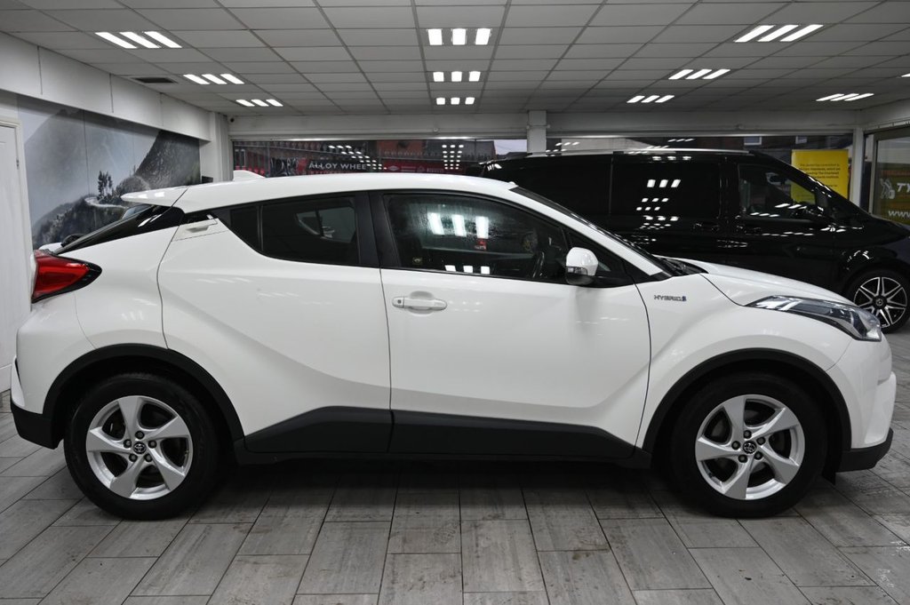 Used Toyota C-HR 2019 for sale - 77188454: Photo 3