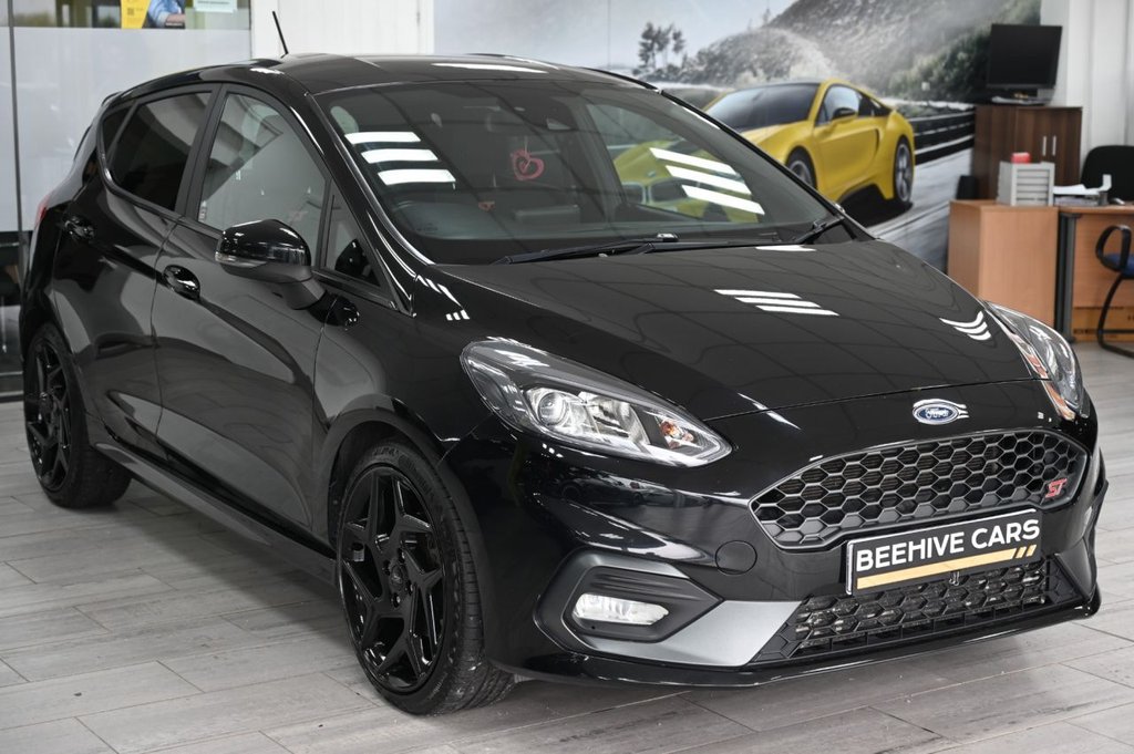 Used Ford Fiesta 2018 for sale - 78180835: Photo 2