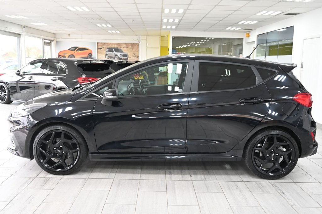 Used Ford Fiesta 2018 for sale - 78180835: Photo 4