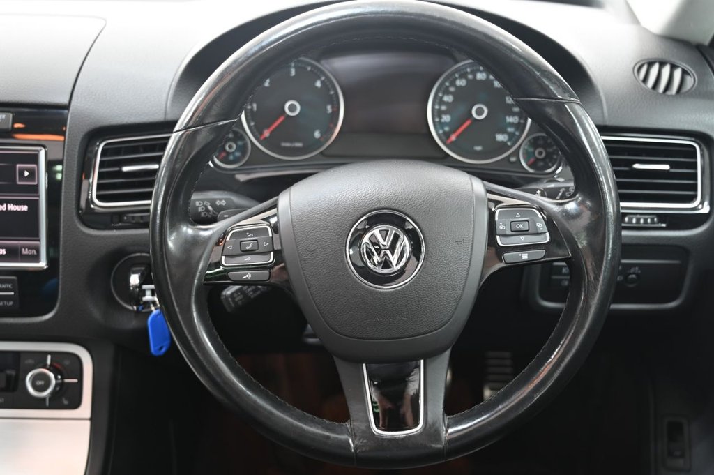 Used Volkswagen Touareg 2013 for sale - 76509653: Photo 16