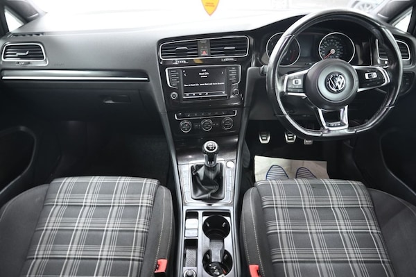 Used Volkswagen Golf 2016 for sale - 76236158: Photo 14