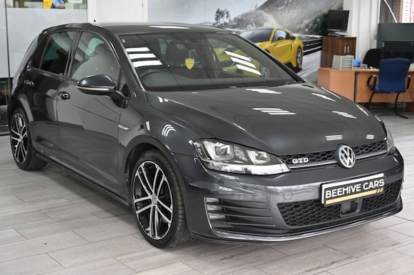 Used Volkswagen Golf 2016 for sale - 76236158: Photo 2